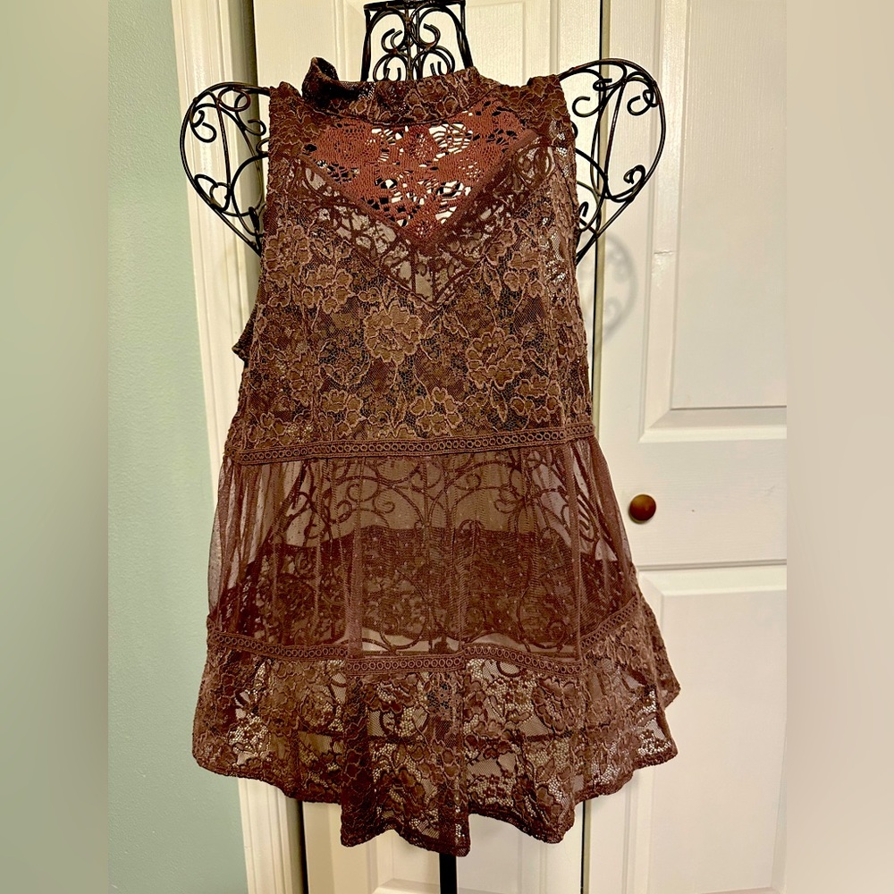 Woman’s Lace Tank Top